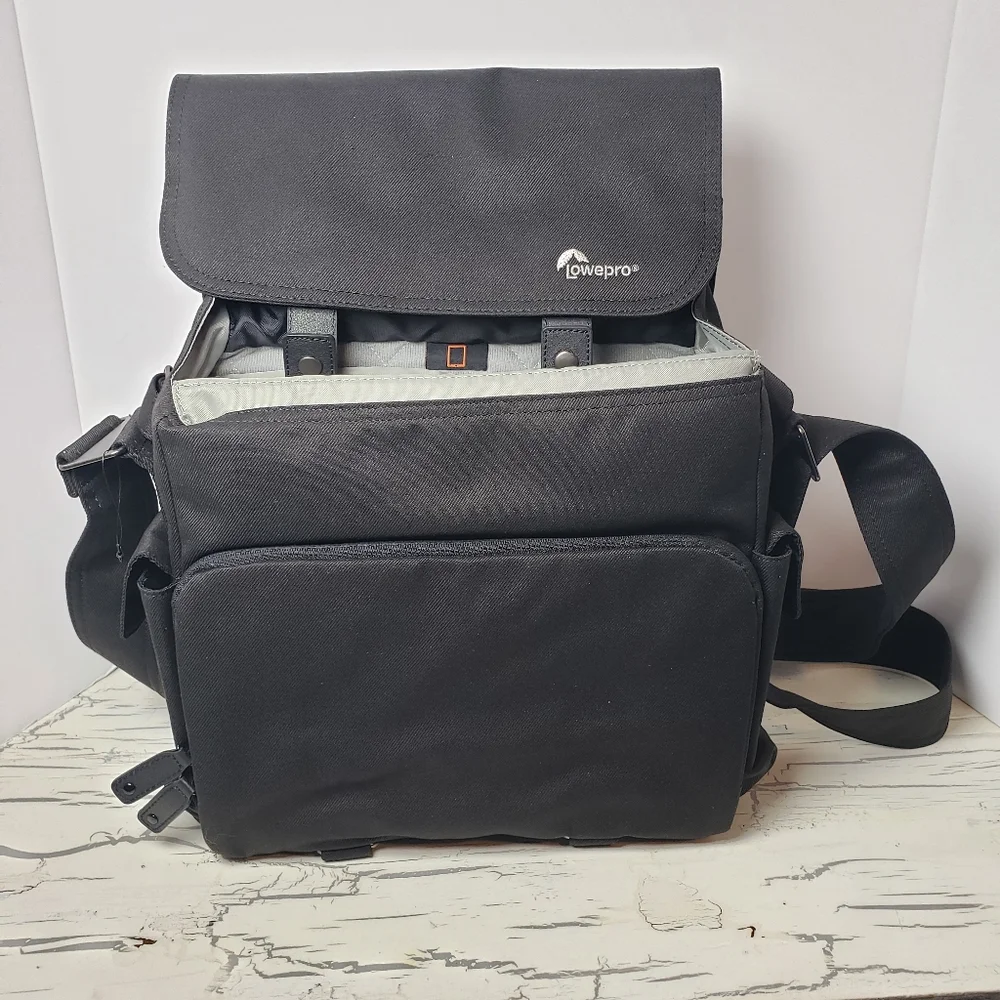 Lowepro 'Urban Reporter 150' Camera and Gear Bag in Black